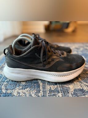 Women’s | Saucony | Guide 15 | Black & White | Running Shoe | S10684-05 | 9